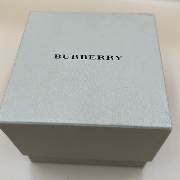 Vintage Burberry ladies watch. EUC box and original paperwork. Stainless band main image 12